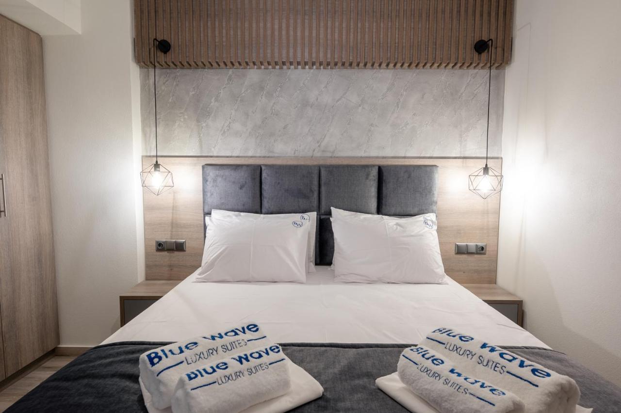 Blue Wave Luxury Suites Nea Iraklitsa Bagian luar foto
