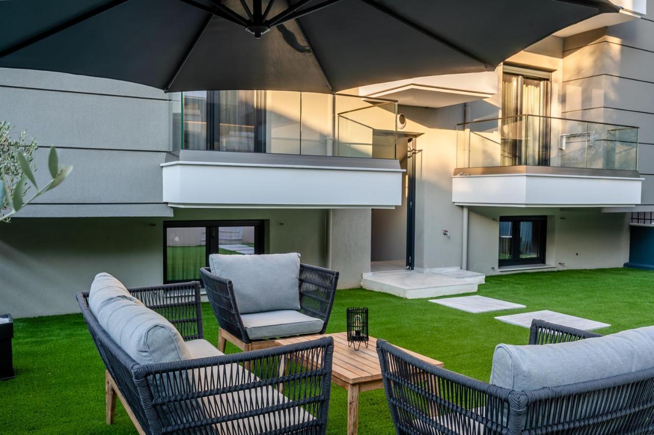 Blue Wave Luxury Suites Nea Iraklitsa Bagian luar foto