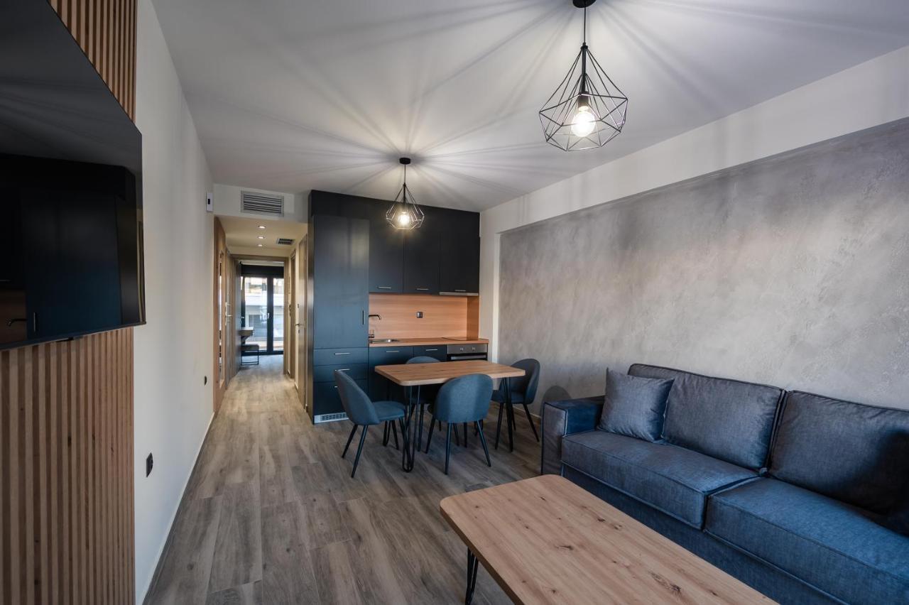 Blue Wave Luxury Suites Nea Iraklitsa Bagian luar foto