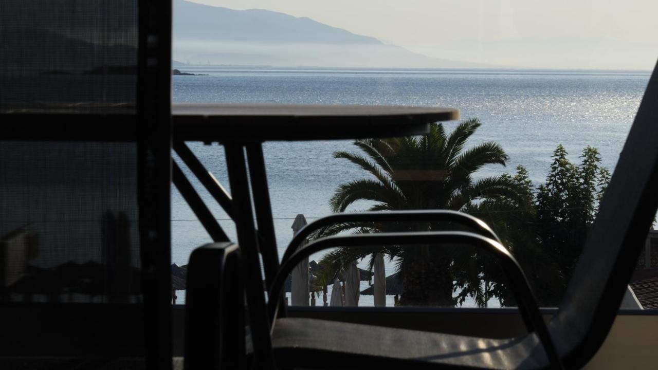 Blue Wave Luxury Suites Nea Iraklitsa Bagian luar foto