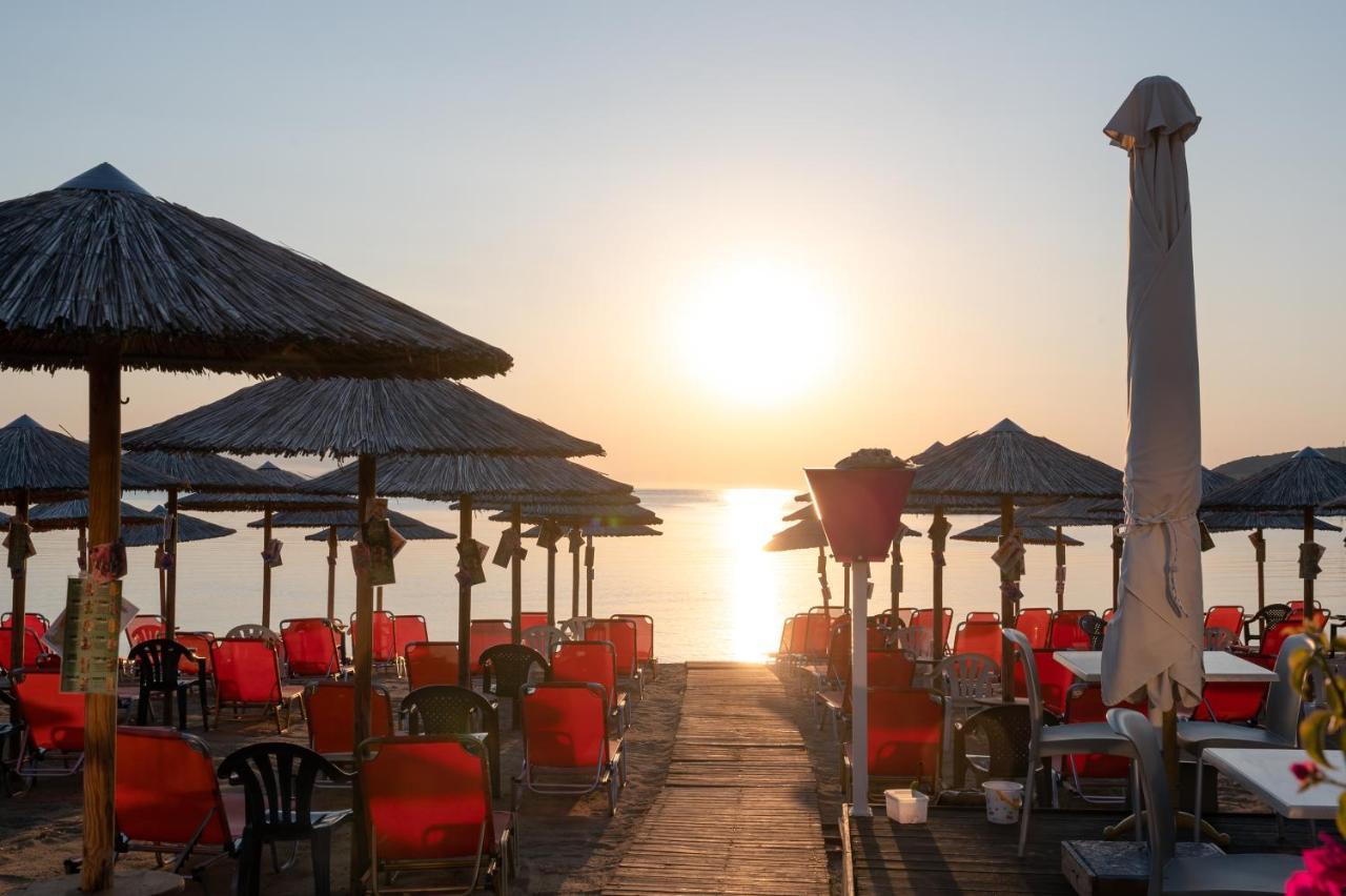 Blue Wave Luxury Suites Nea Iraklitsa Bagian luar foto