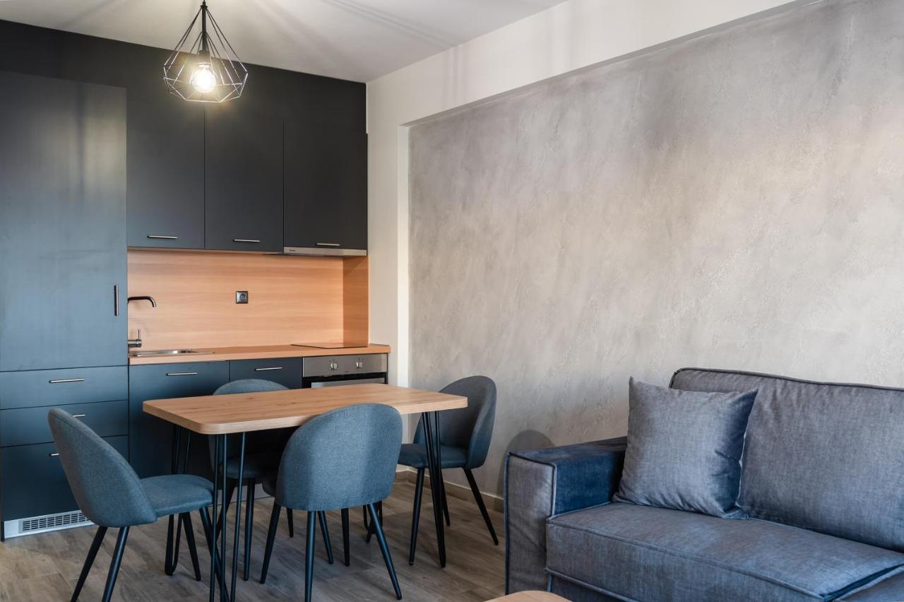 Blue Wave Luxury Suites Nea Iraklitsa Bagian luar foto